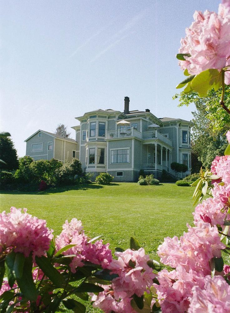 Fairholme Manor Inn Виктория Екстериор снимка