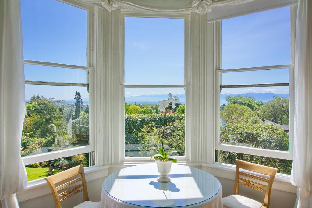Fairholme Manor Inn Виктория Екстериор снимка