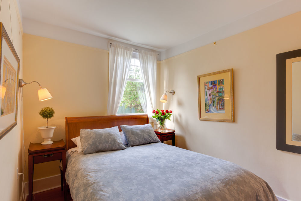 Fairholme Manor Inn Виктория Екстериор снимка