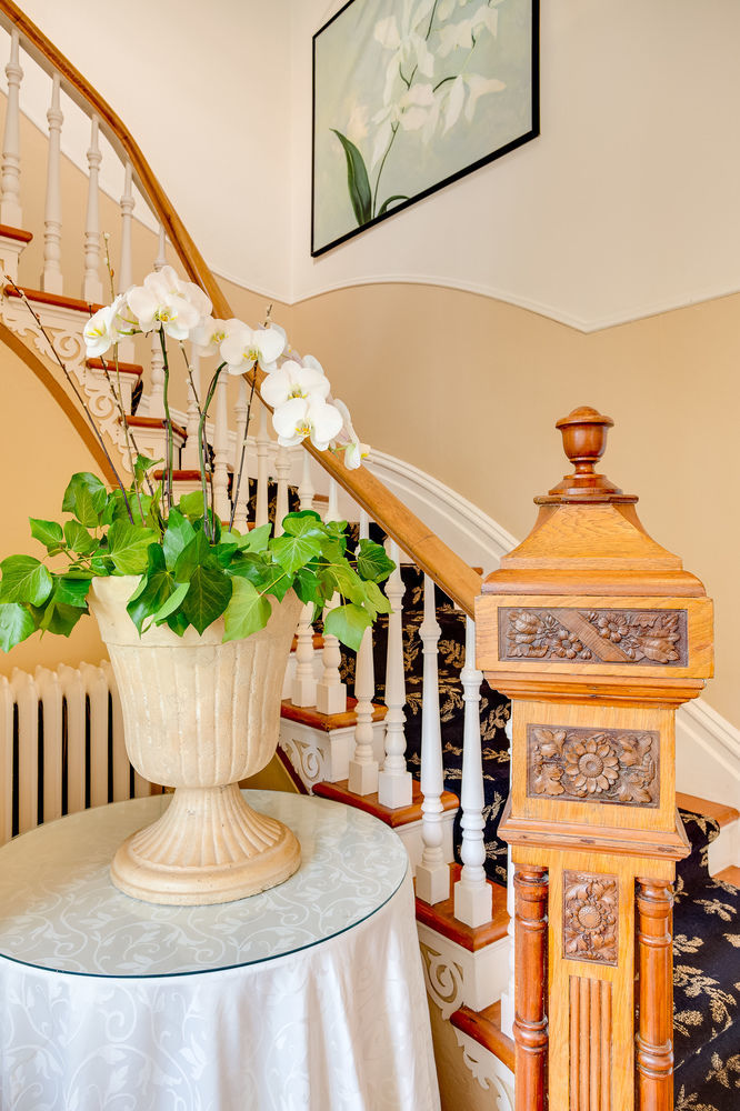 Fairholme Manor Inn Виктория Екстериор снимка
